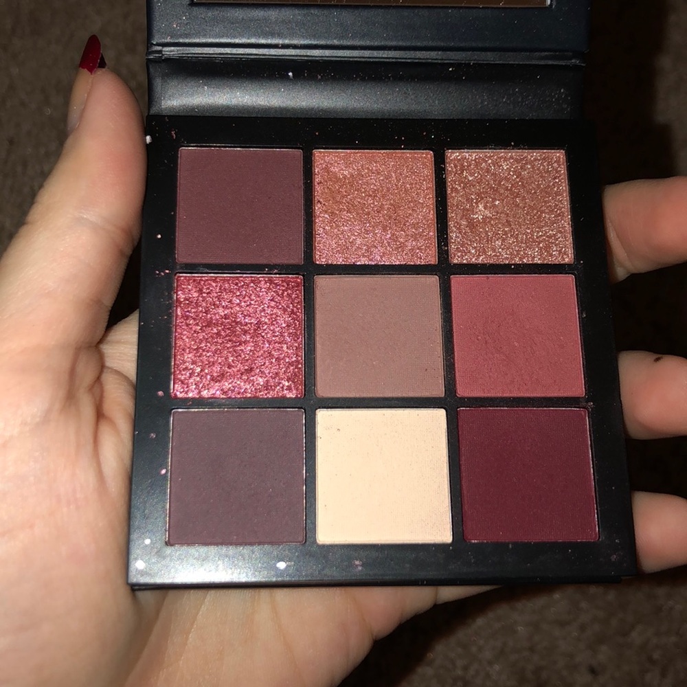 Huda beauty muave obsessions palette (used)